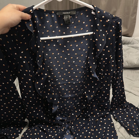 Forever 21 wrap dress - Picture 2 of 3